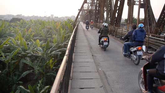 motos-Pont.jpg