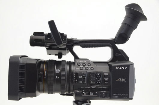 Sony FDR-AX1