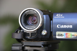 Canon FS100