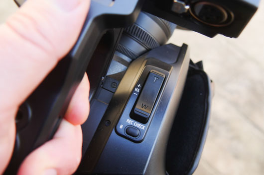 HC-X2 zoom � bascule