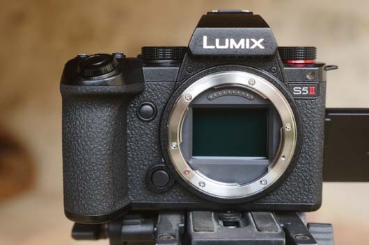 Lumix DC-S5 M2