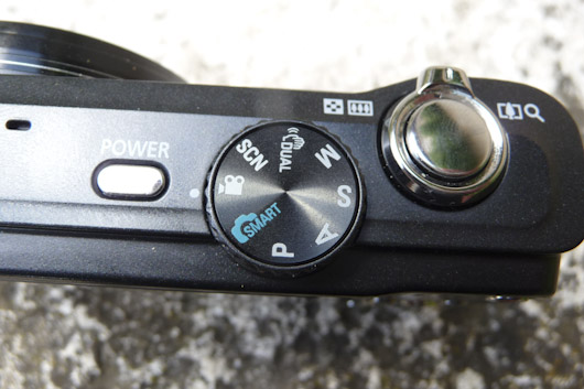 Samsung WB700