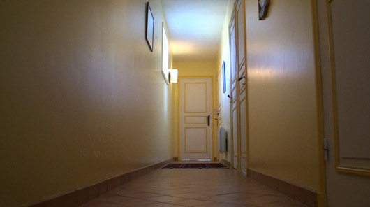 Konova travelling couloir