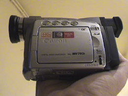 Canon MV750i