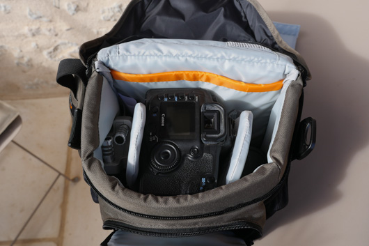 lowepro nova