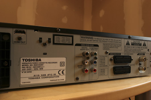 Toshiba RDXV 50KF / Toshiba DVR 80KF - Test - Le biplatine VHS, DVD et  disque dur - MAGAZINEVIDEO